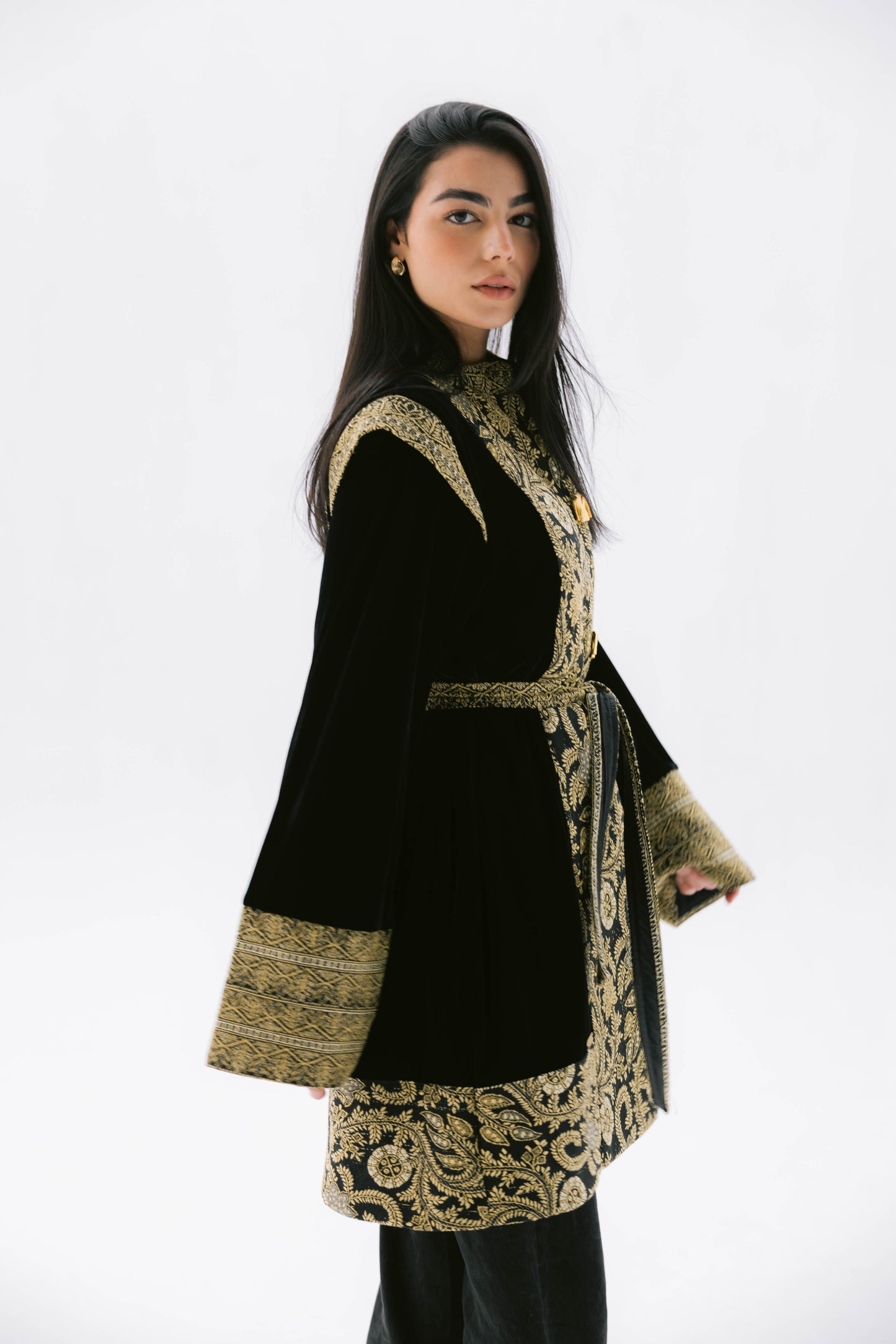 الاطلال jacket