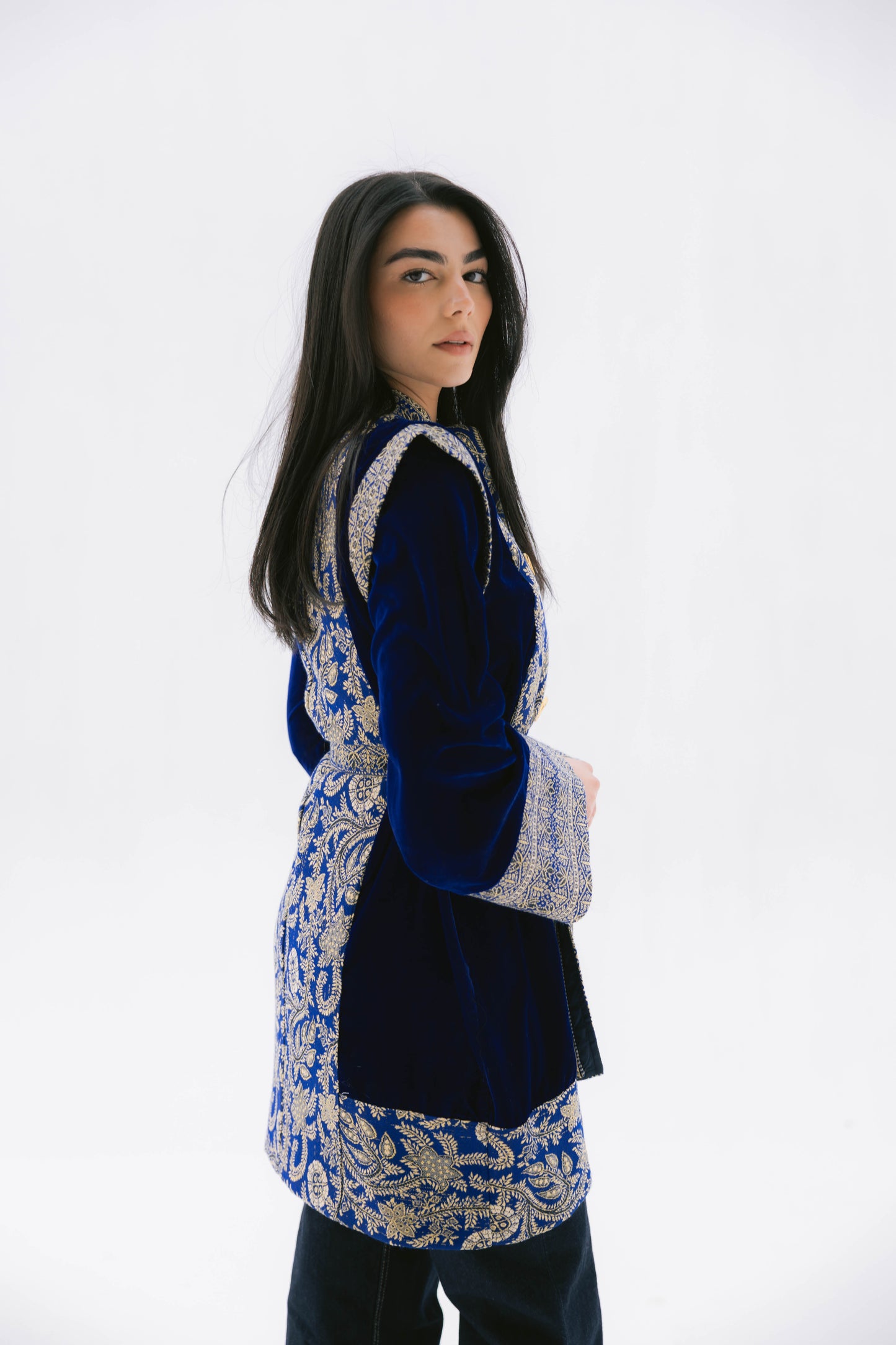 الاطلال jacket