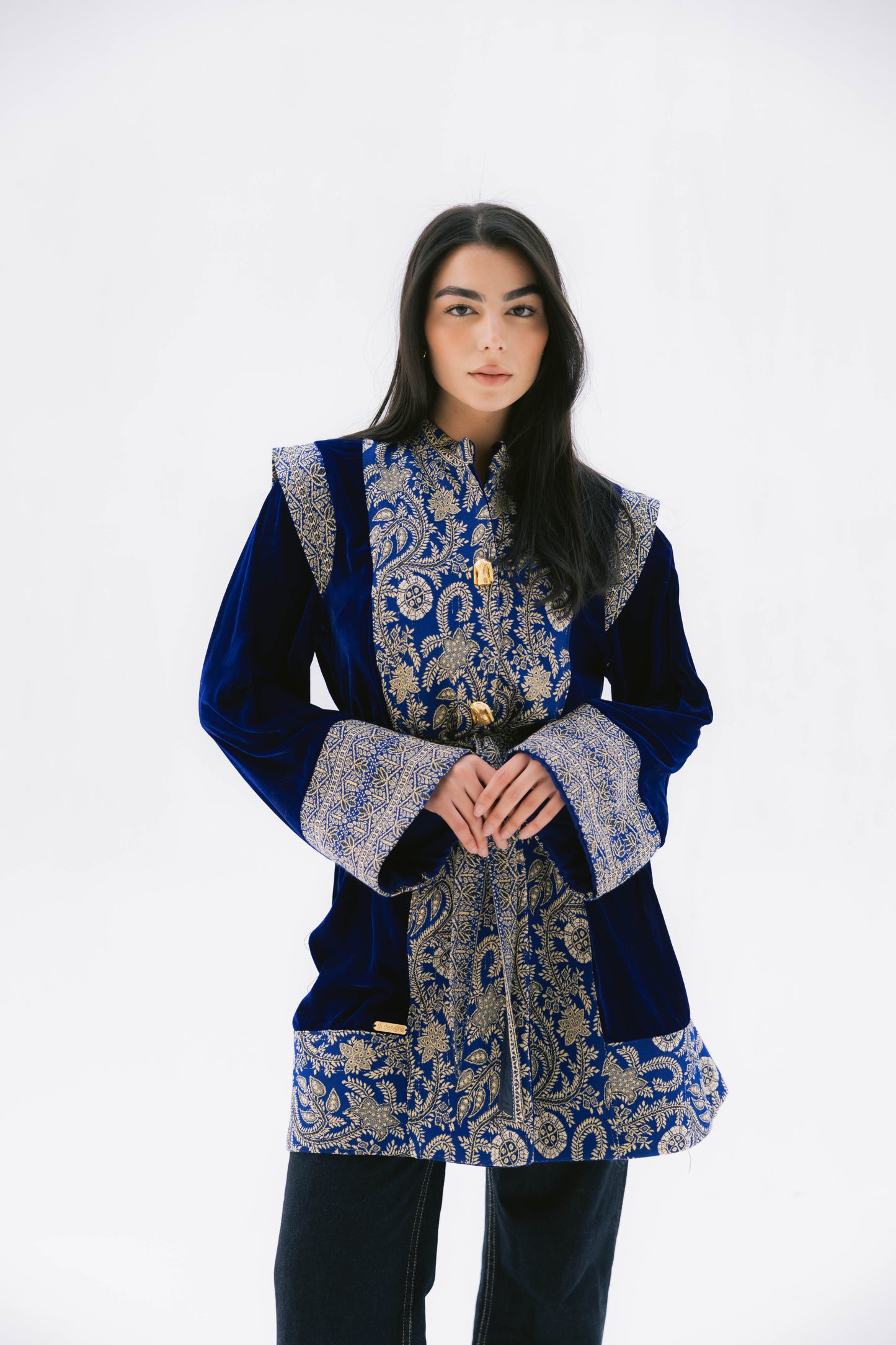 الاطلال jacket