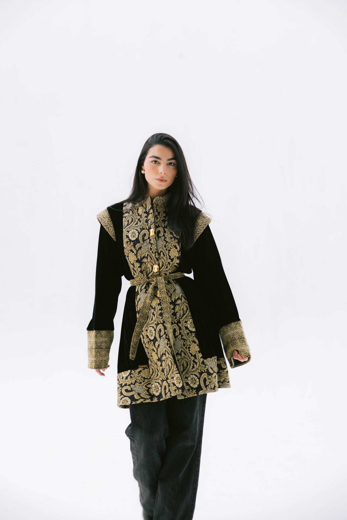 الاطلال jacket